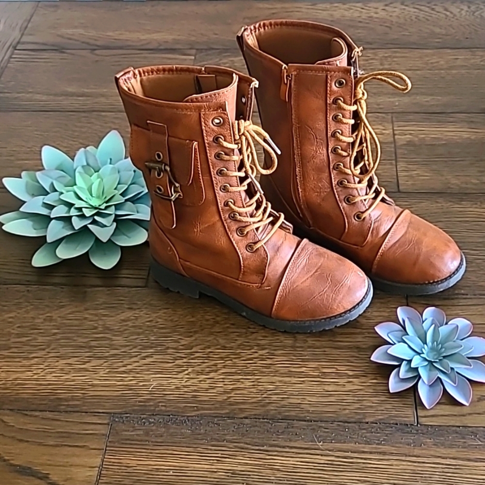 Girls Brown boots size 1